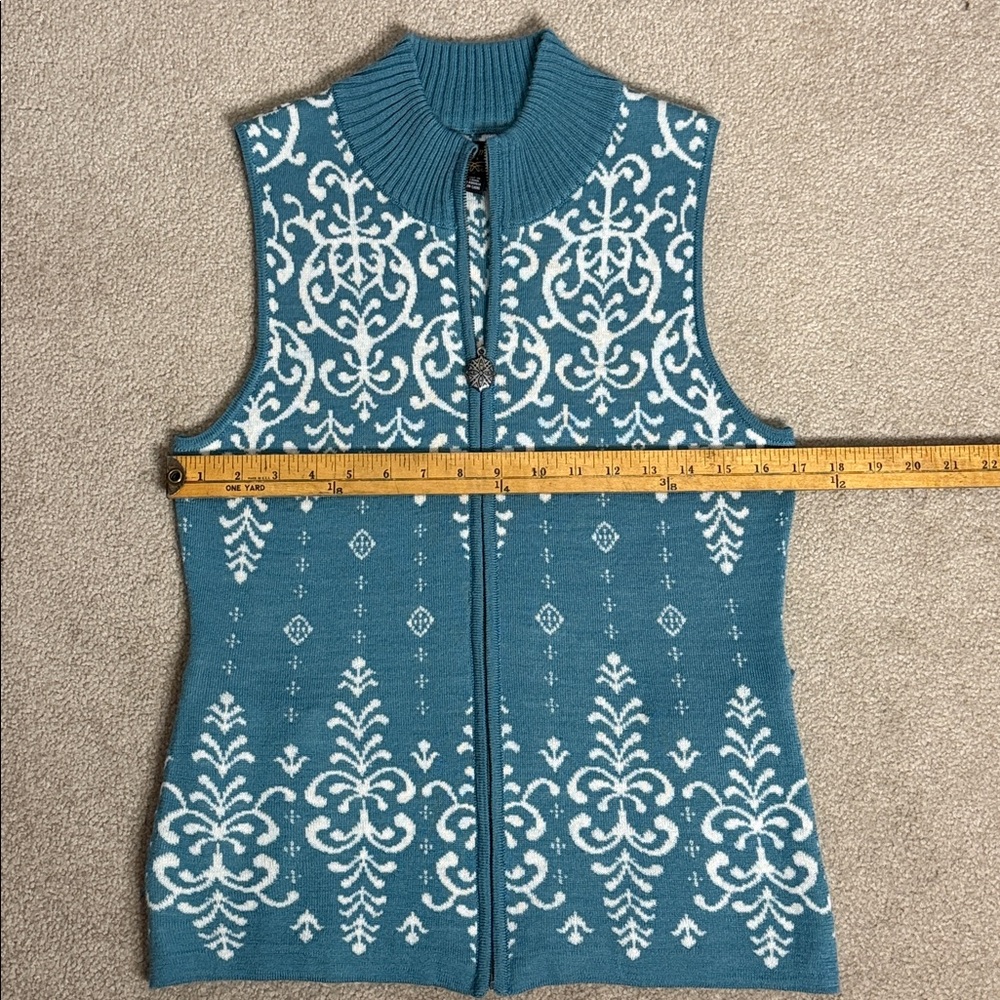 Icelandic Design wool blend Nordic Fair isle sweater vest - Picture 12 of 13